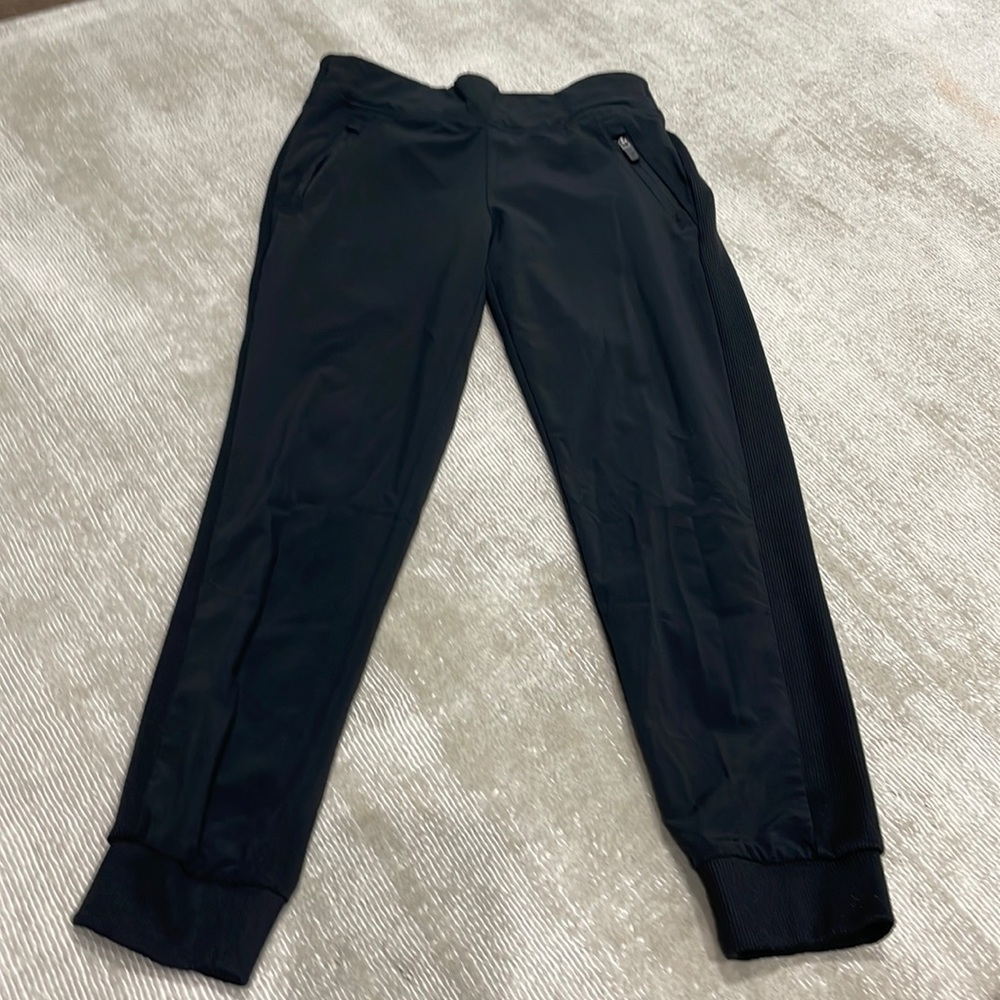 Black ATHLETA Girls jogging pants; size 7.